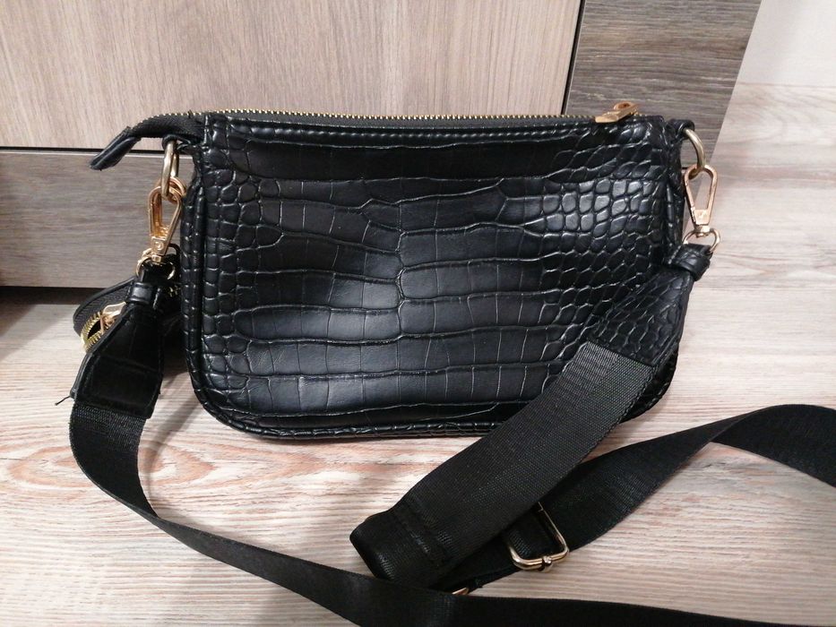 Дамска чантичка черна