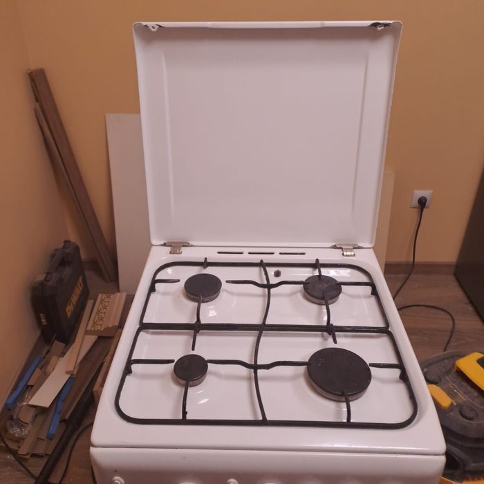 Продам Духовку 50см.