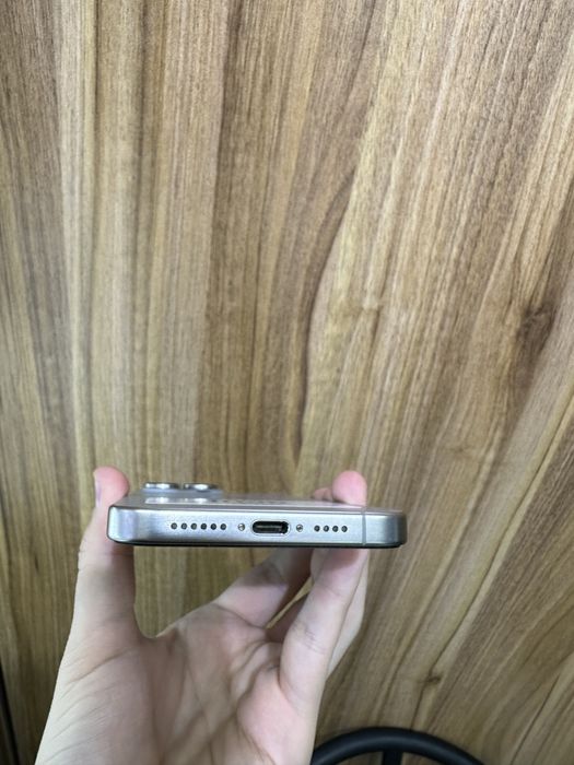 Iphone 15 pro max natural 256 gb 87% LL/A