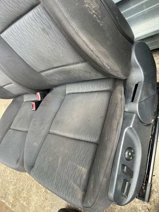 Салон за Ауди AUDI A4 B7 комби Ел. плат ном 234