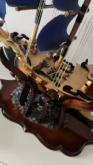 Корабль колекционный 66х73