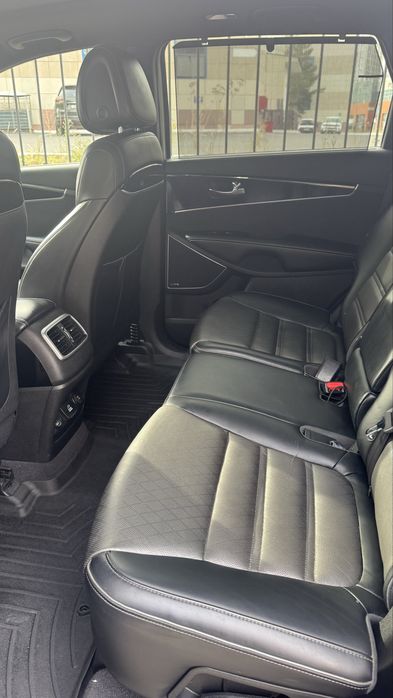 KIA SORENTO в полной комплектации