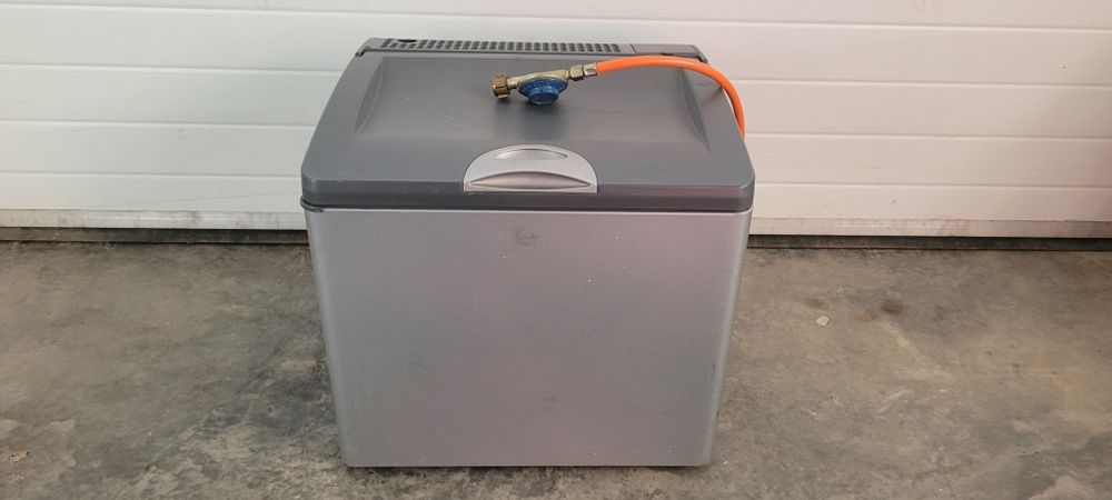 Frigider Camping 12v si gaz