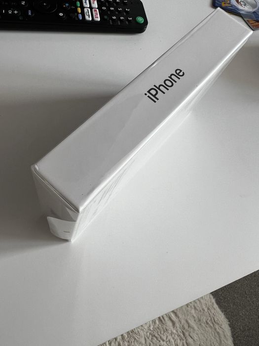 Нов Запечатан iPhone 12 64GB Черен Отключен Неактивиран