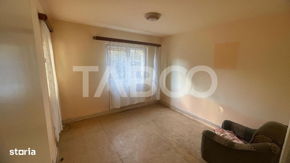 Apartament de vanzare 2 camere cu vedere superba etaj 4 Vasile Aaron