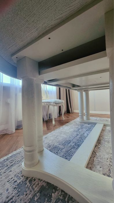 Продам обеденный стол