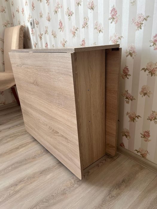 Стол кухонный. Самовывоз