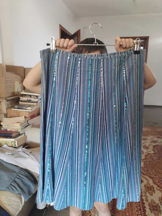 Красива пола с мъниста, Warehouse