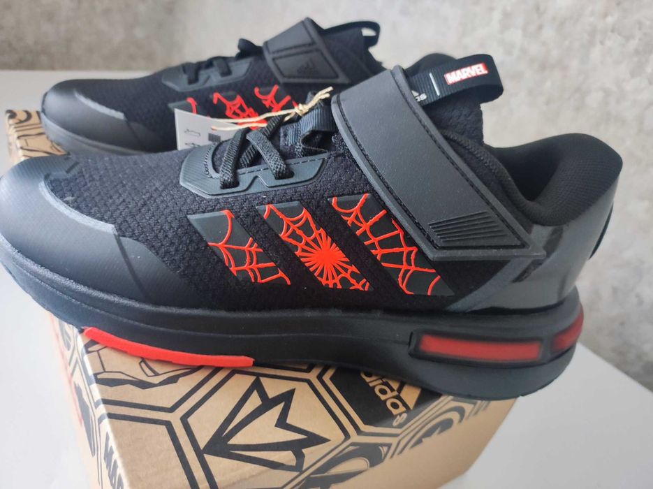 Новые кроссовки Adidas Spiderman