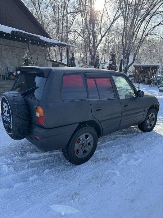 Toyta rav 4 машина срочно