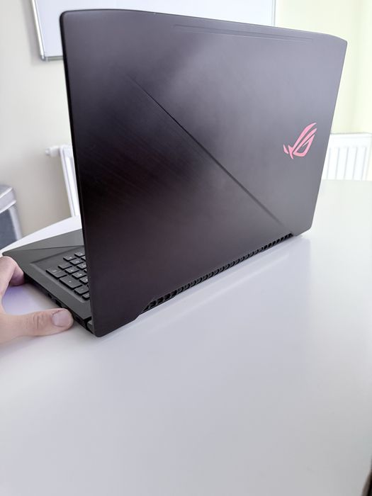 ASUS ROG Strix GL503 –i7, GTX1050Ti, 16GB RAM, SSD+HDD, gaming