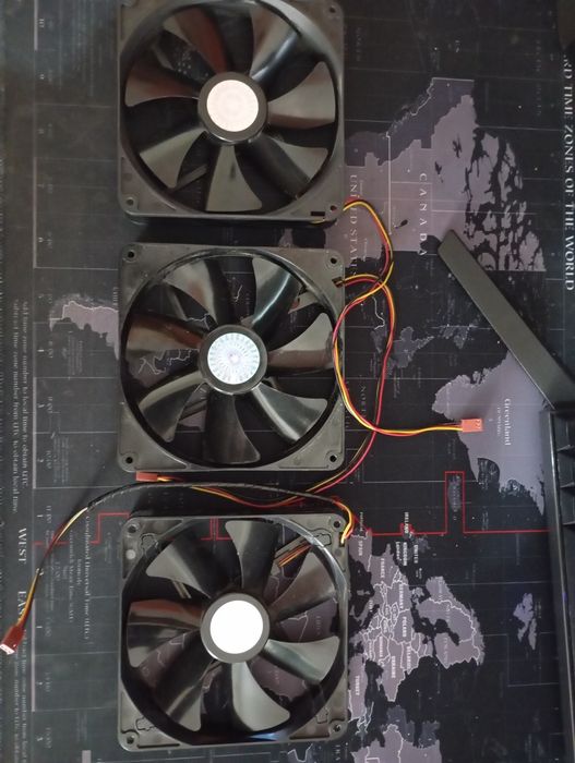 Lot 3 ventilatoare carcasă CoolerMaster 140 mm