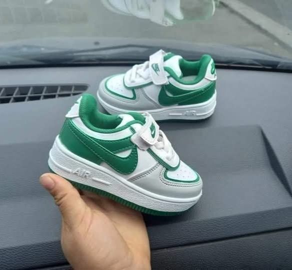 Adidasi fetite si baieti