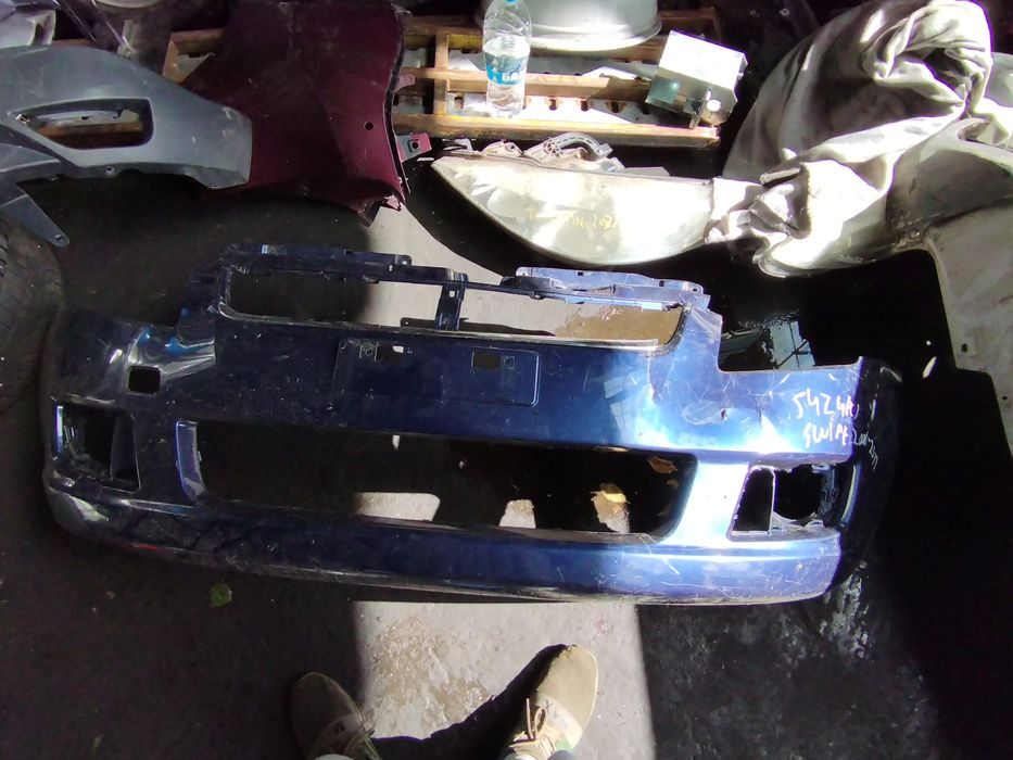 Две предни брони за Suzuki swift 2017