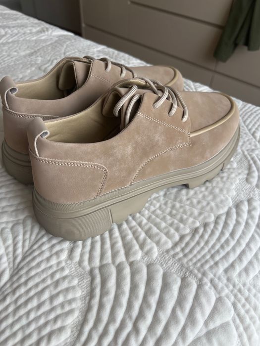 Обувки Чисто нови , не са носени