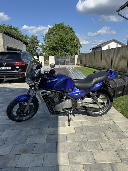 Motocicleta Kawasaki Er5 500 cm3