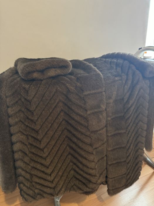 Продам эко шубу под соболь