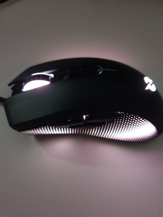 PC  gaming 

Memorie ram 8gb ddr3

1 ssd Kings