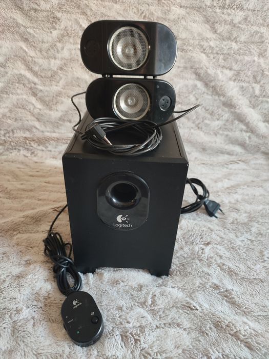Sistem audio 2.1 Logitech X-210, 25W RMS – Funcțional / Preț redus
