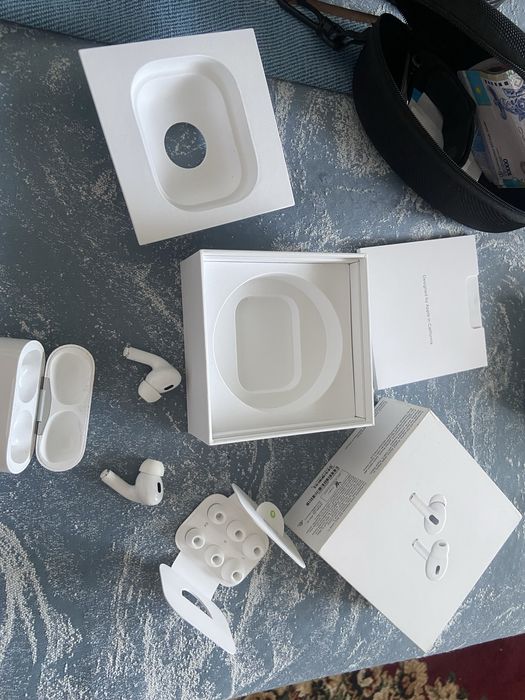 Наушники Apple AirPods Pro 2nd Gen with MagSafe Case USB-C