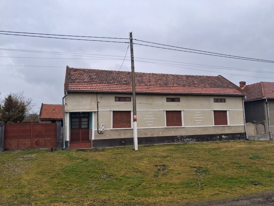 Casă de vânzare Cutina