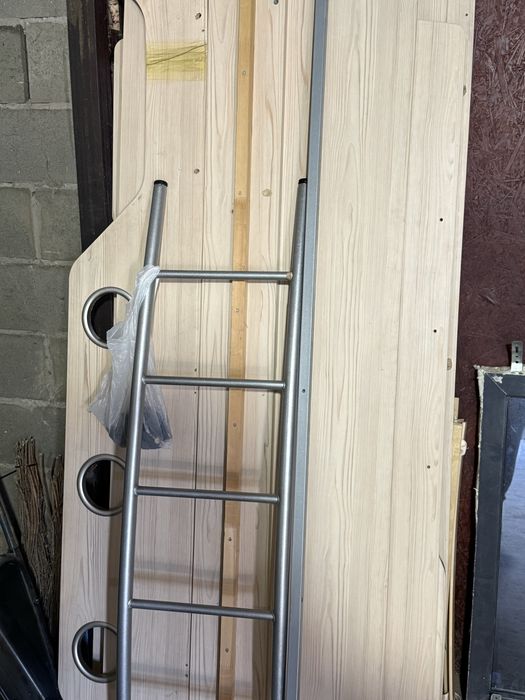 Продам детский шкаф (двухъярусный)