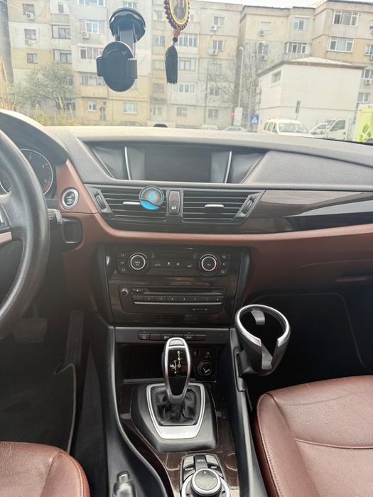 Bmw x1 2013 221000 km automata