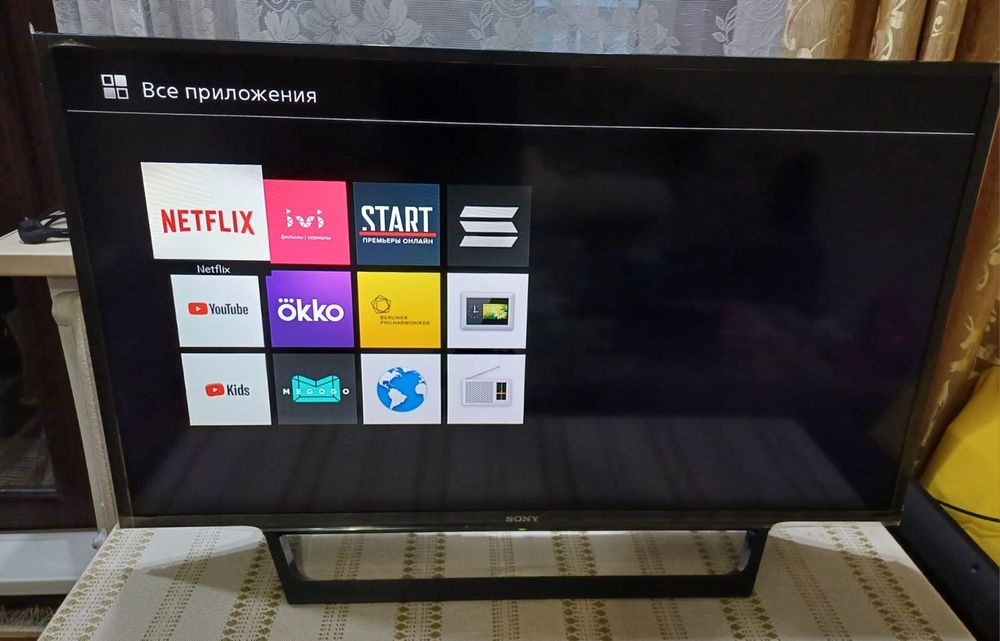 Смарт телевизор Sony 81см. С кронштейном.