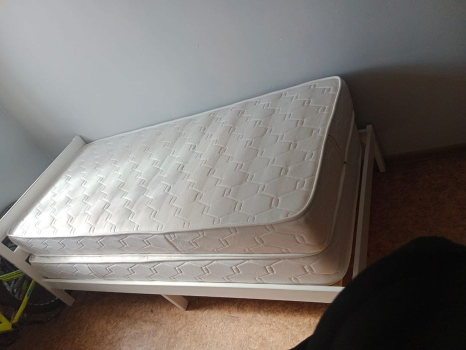 Продам матрас 2шт