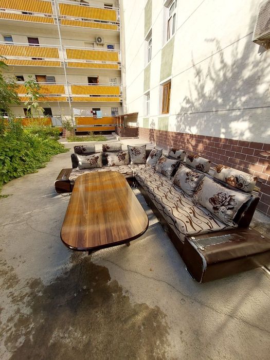 Yumshoq mebel sotuvda