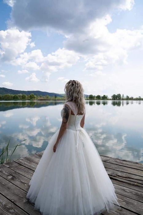 Vând rochii de Mireasa