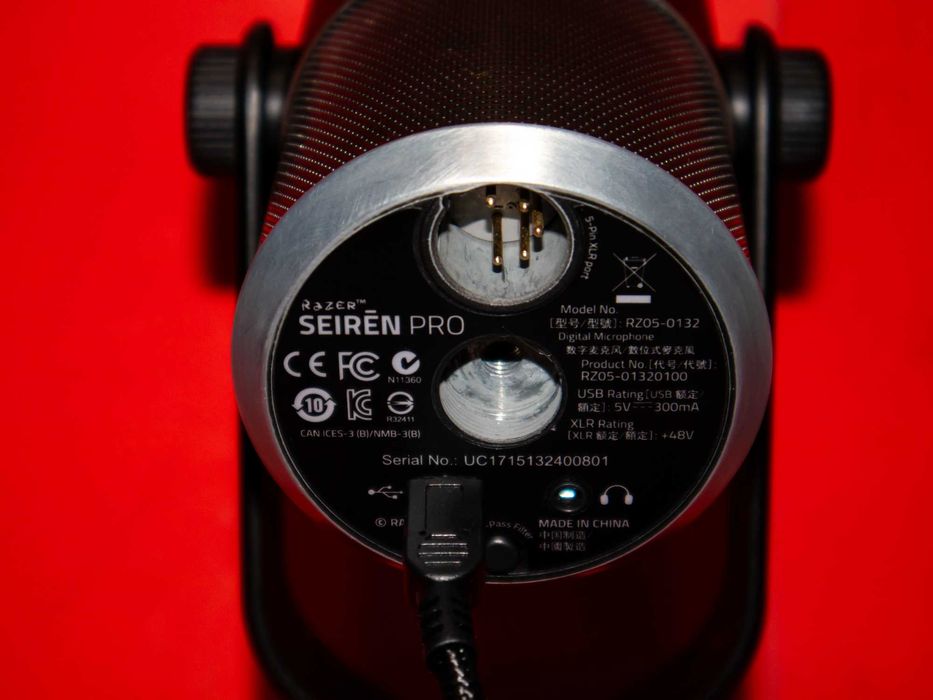 Razer Seiren Pro RZ05-0132 Silver Edition Студиен Микрофон XLR USB Гейминг Стрийминг