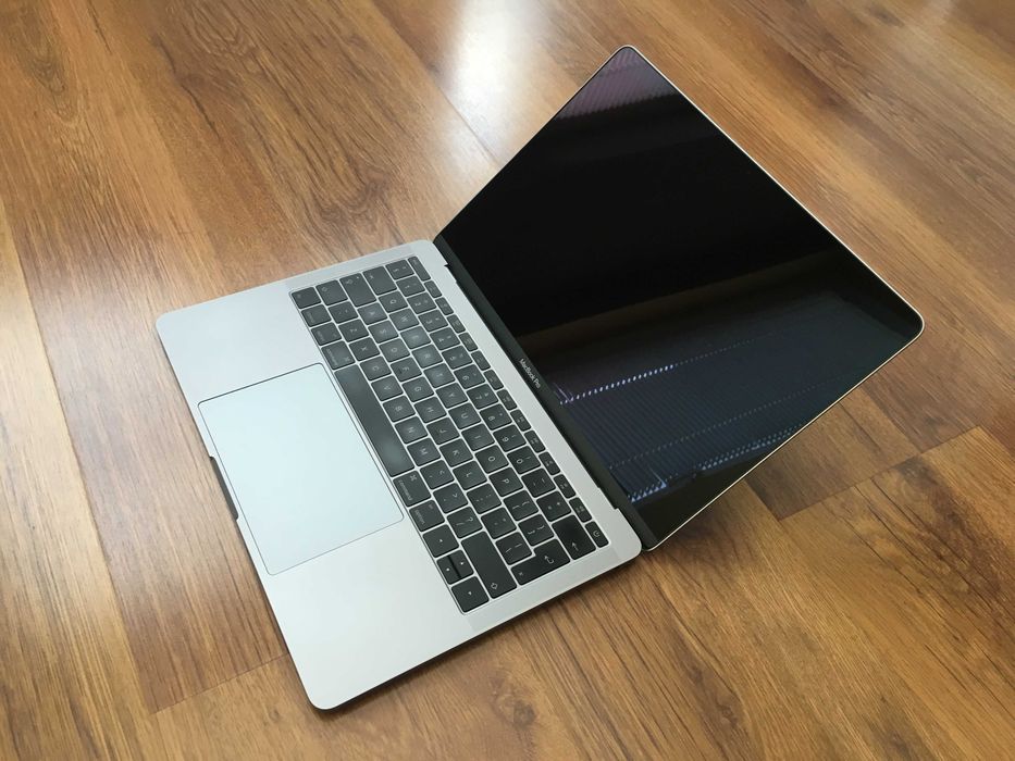 13.3' Core i5 Apple MacBook Pro Late 2016 Space Grey 16GB RAM/256GB SSD/Бат 6ч