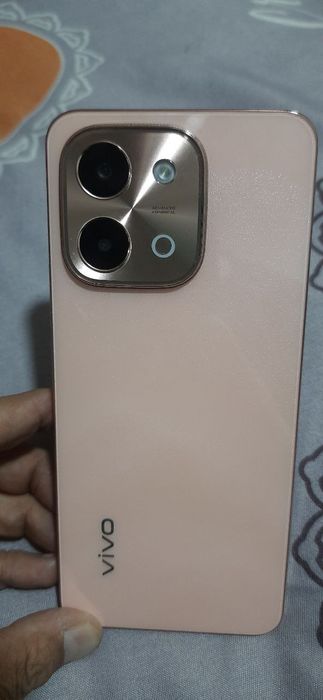 Мобильный телефон модель Vivo Y-28.