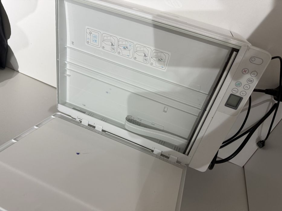 Принтер Нp laser jet M141w