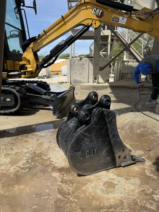 Vand cupa miniexcavator caterpilar