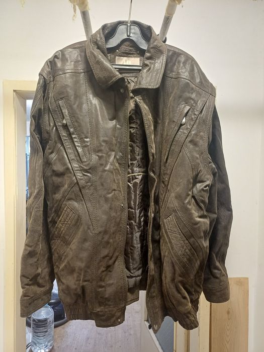 продавам красиво кожено яке полушуба немско със  свалящи ръкави