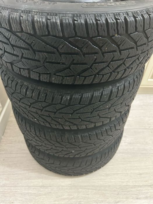 Продается шины TIGAR 215/60/16