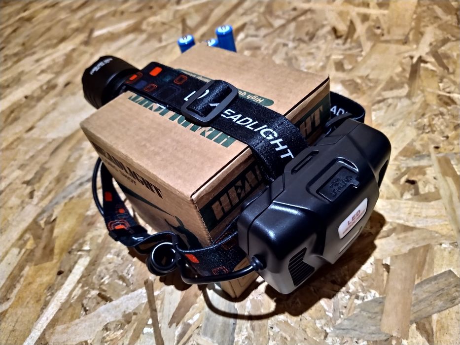 MMC-XHP90.2 Cea mai puternica lanterna de cap profesionala Model Nou!