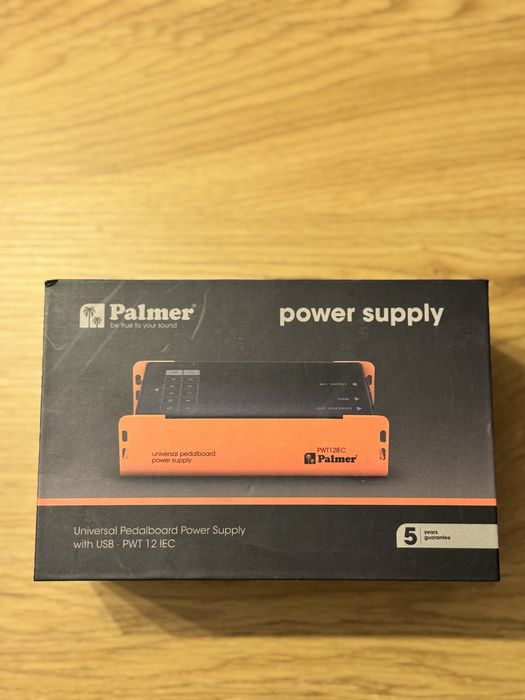Alimentator Pedalboard cu USB Palmer PWT 12 IEC