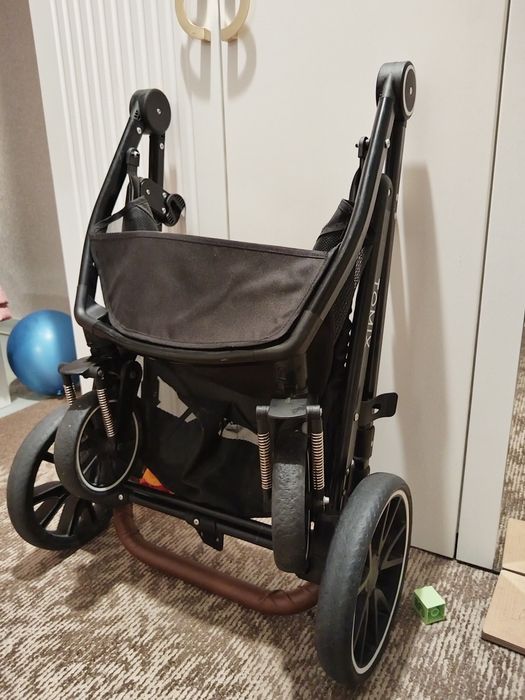 Коляска Tomix+ приятный БОНУС!!!