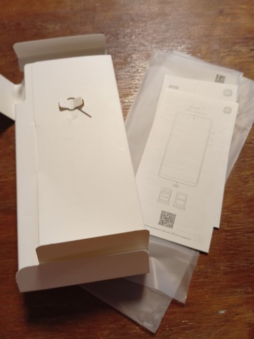 Продам телефон Redmi 17