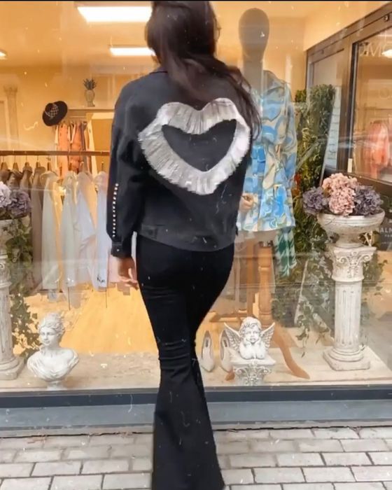 Чисто ново дънково яке