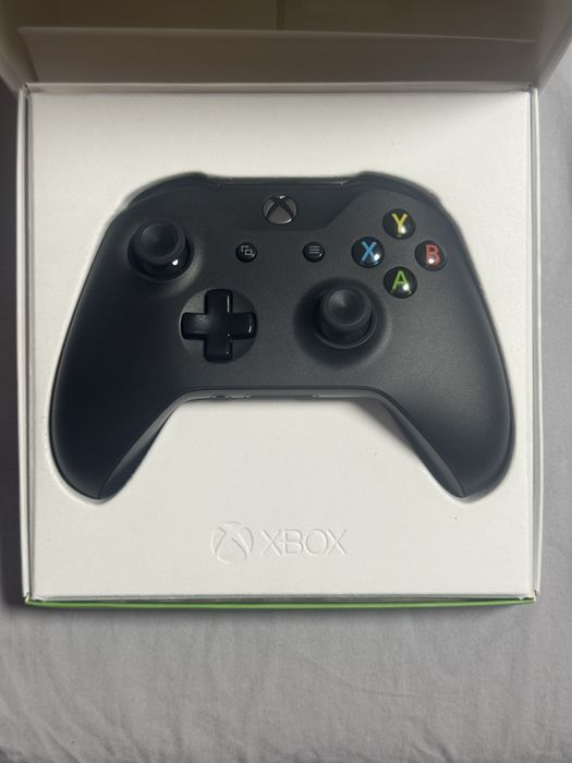 XBOX ONE Джойстик Чисто нов