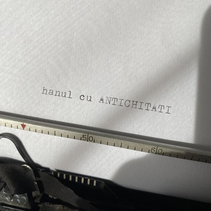 Masina de scris Olympia, metalica, in limba romana