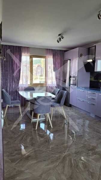 тристаен апартамент в Свеи влас 93495