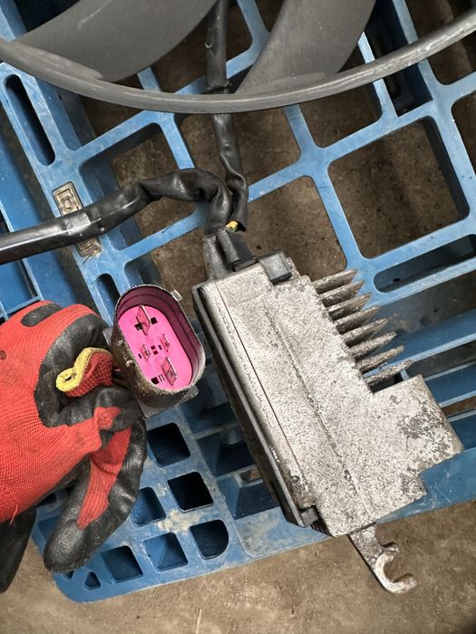 Перка с управление ауди а4 б7 б6 / audi a4 b7 b6