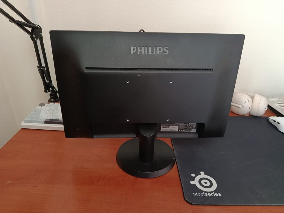 Монитор Philips 193v