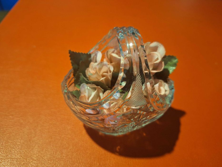 Красиви изделия от кристал и стъкло.