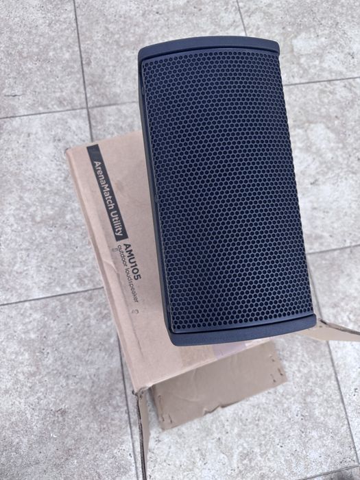 Boxa Bose ArenaMatch AMU105
